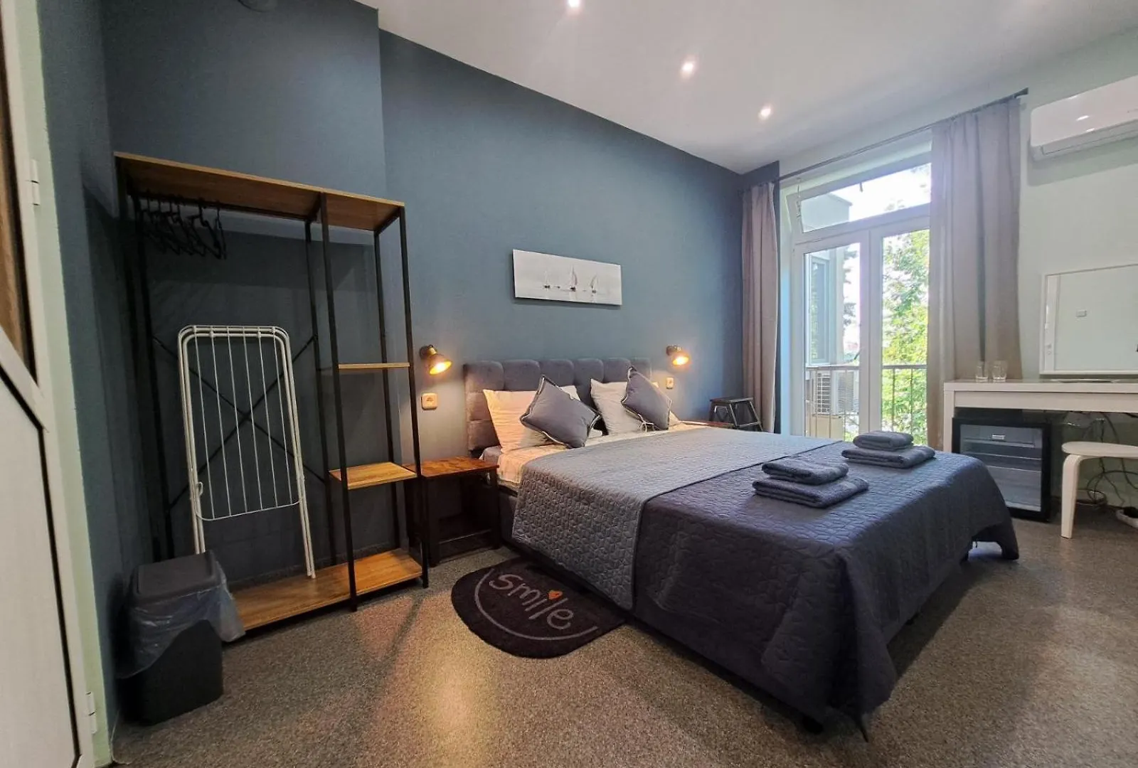 Sea Vibes Apartment - Free Public Parking, Wifi, Cable & Smart Tv, 0,9 Km To Beach Varna