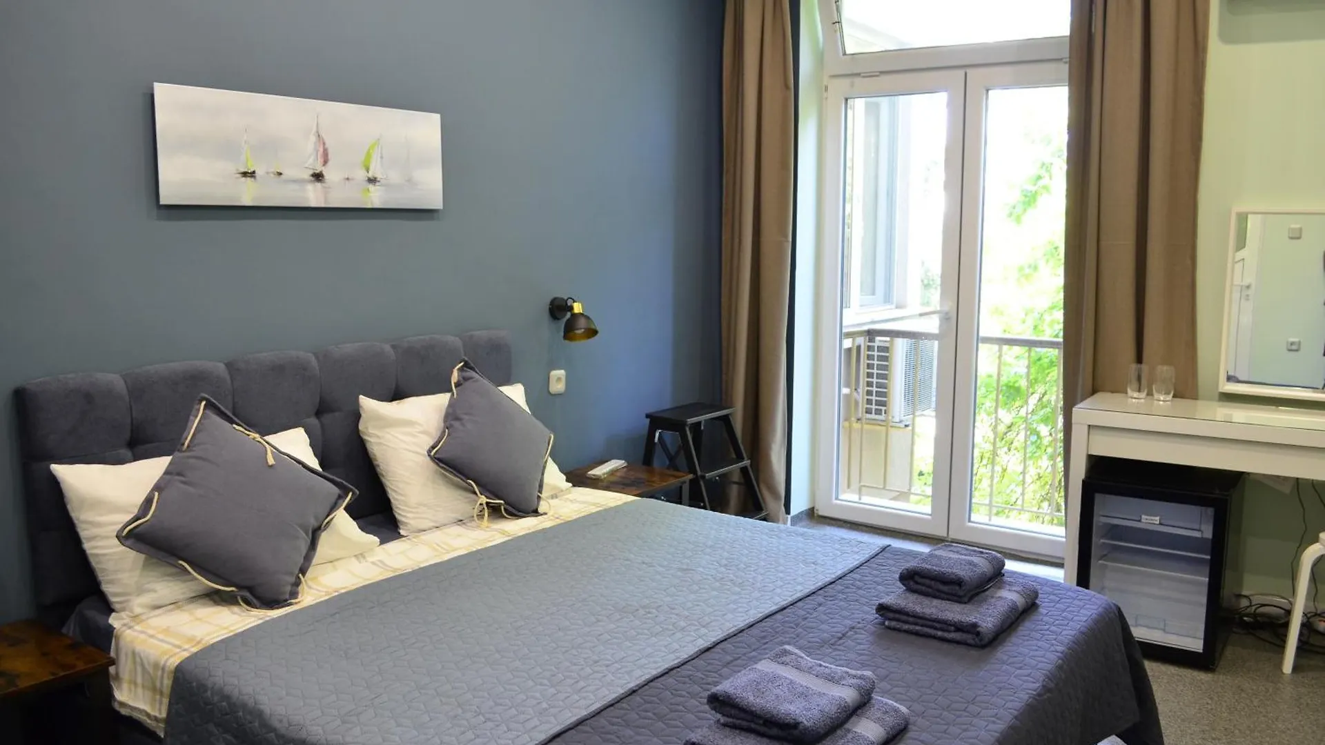 Sea Vibes Apartment - Free Public Parking, Wifi, Cable & Smart Tv, 0,9 Km To Beach Varna